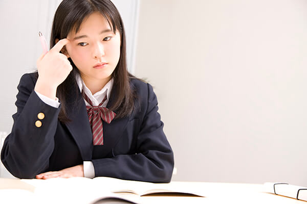 「自分にしか感じない口臭」で悩まれている方のご家族へ